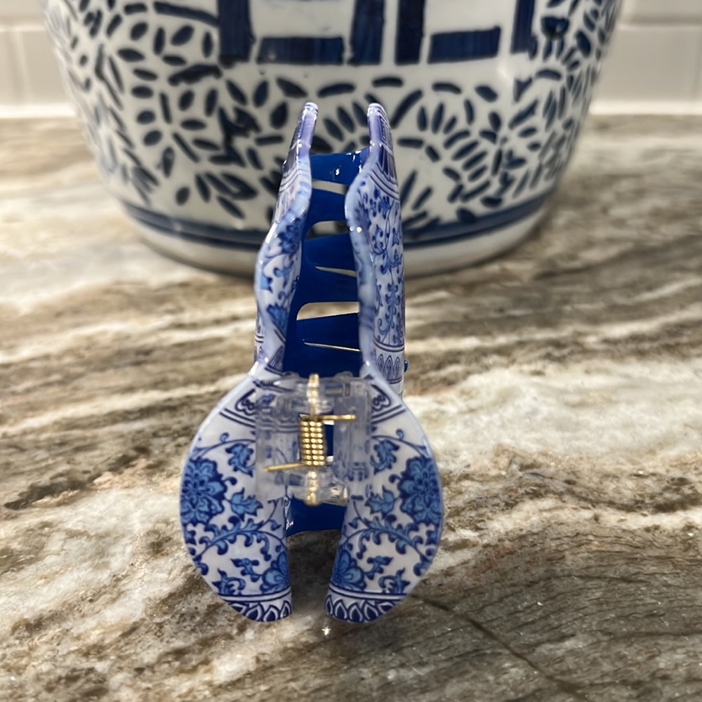 Blue & White Chinoiserie Ginger Jar Hair Clip - Picture 9 of 9